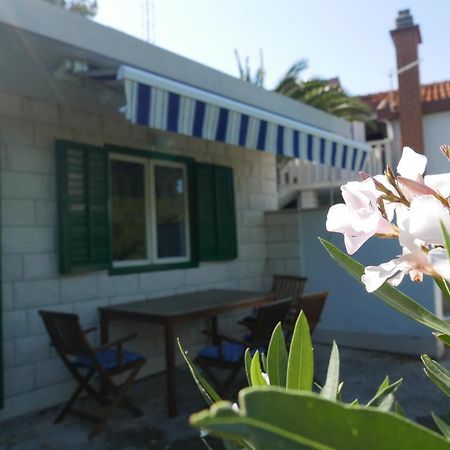 Vacation House "Pave" Povlja  Esterno foto