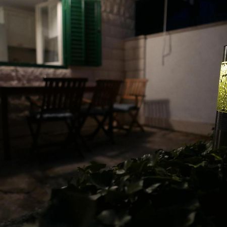 Vacation House "Pave" Povlja  Esterno foto