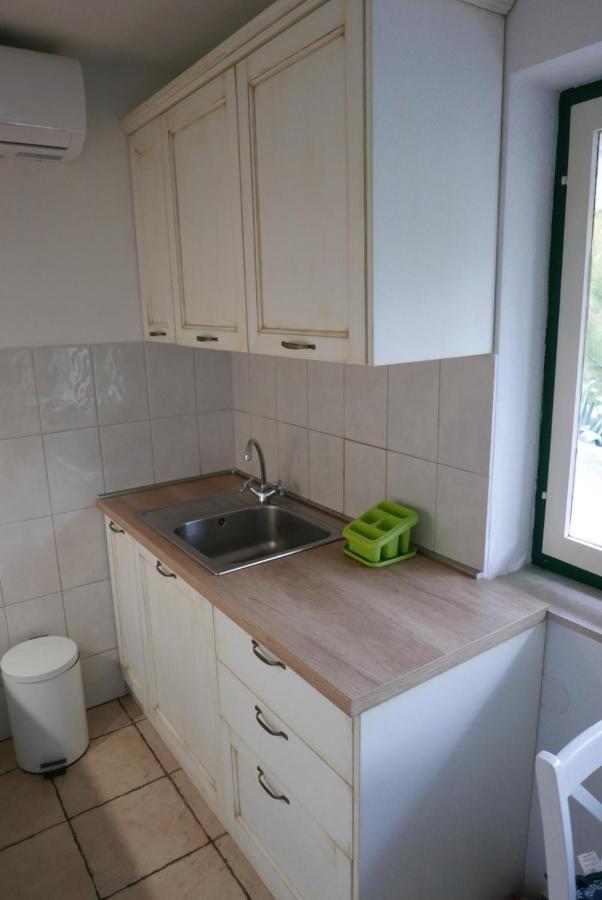 Vacation House "Pave" Povlja  Esterno foto