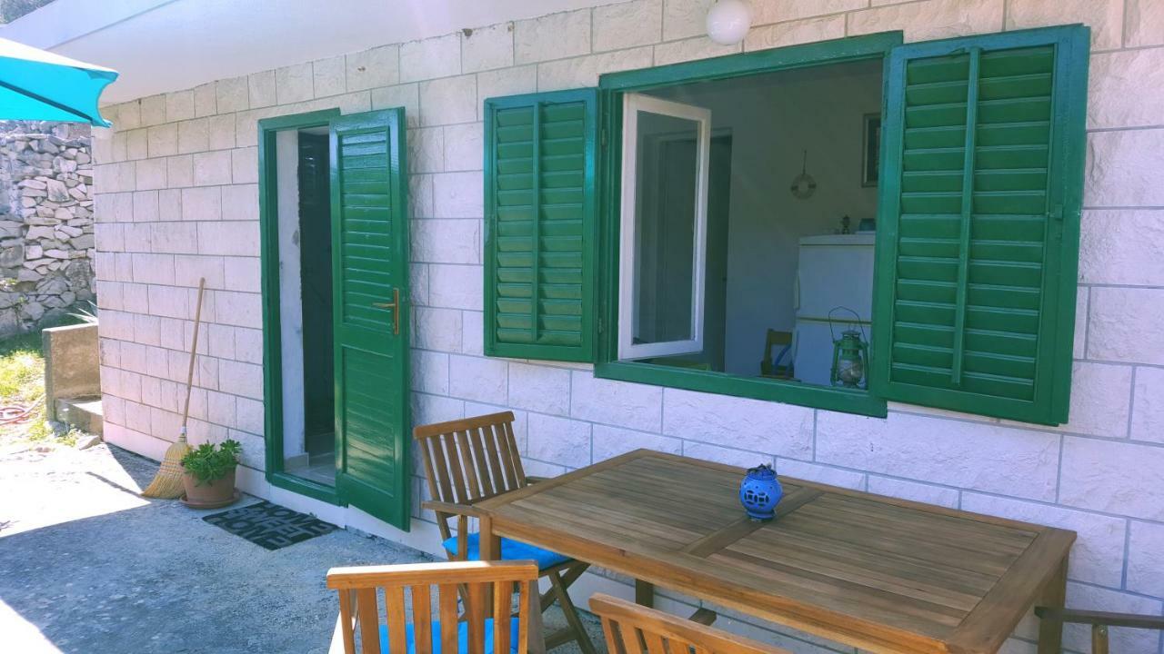 Vacation House "Pave" Povlja  Esterno foto